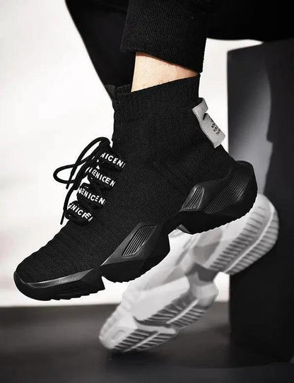 Mandotos men's casual socks shoes and trendy sports shoes in large size, featuring a comfortable athletic design.