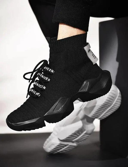 Mandotos men's casual socks shoes and trendy sports shoes in large size, featuring a comfortable athletic design.