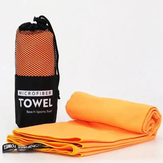 Mandotos Speedy Absorb Microfiber Towel laid flat, showcasing its lightweight, quick-drying fabric ideal for travel and outdoor use.