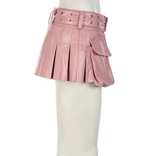 Mandotos Spice faux leather pleat mini skirt, stylish and trendy with a high-waisted design and pleated detail.