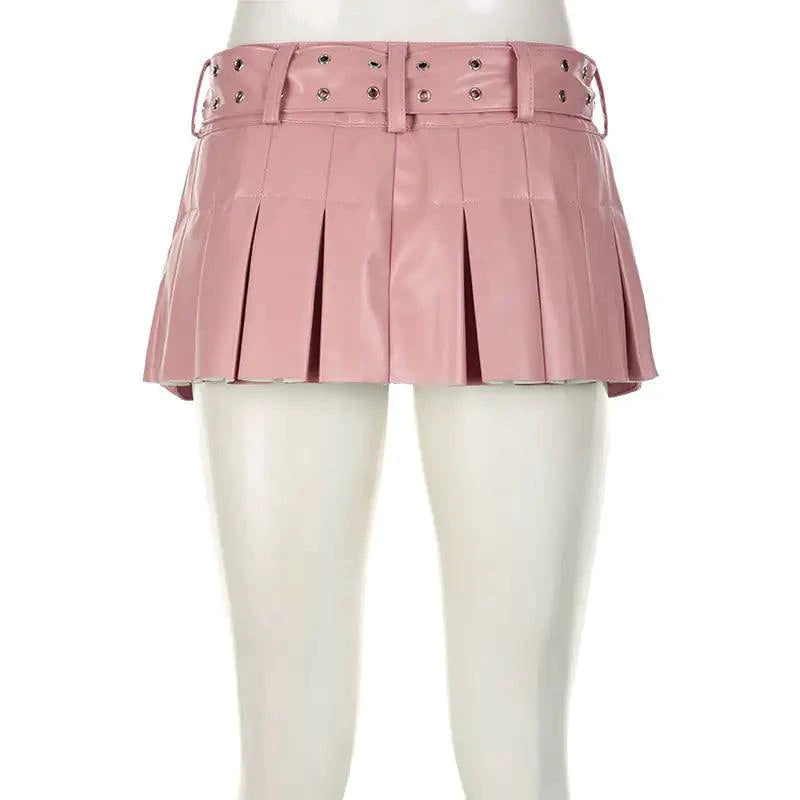 Mandotos Spice faux leather pleated mini skirt with a high waist and stylish design, shown in the product image.
