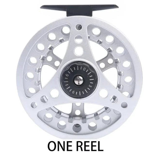 Mandotos Stream Master fishing reel with sturdy metal body and smooth spinning handle, ideal for freshwater and saltwater fishing.