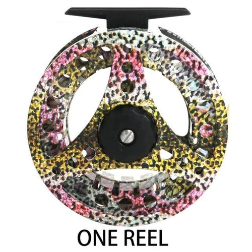 Mandotos Stream Master fishing reel with metal body and ergonomic handle, ideal for freshwater and saltwater fishing.