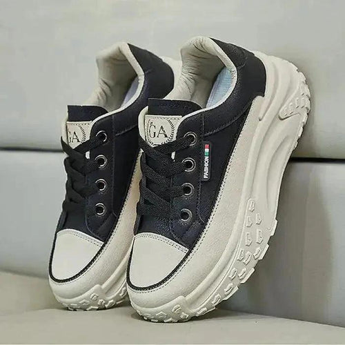 Mandotos stylish orthopedic shoes with supportive design and cushioned insoles, ideal for comfortable, everyday wear.