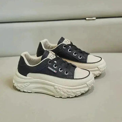 Mandotos stylish orthopedic shoes in black with cushioned soles and supportive design for comfortable everyday wear.