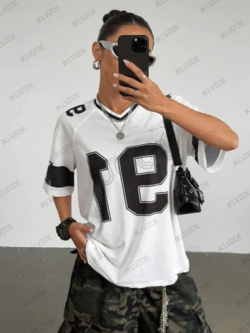 Mandotos Summer black Speed 91 print V-neck T-shirt for women with patchwork, short sleeves, sports-inspired football jersey style.