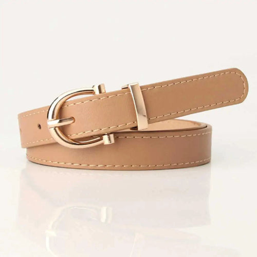 Mandotos Tally vegan leather belt with adjustable buckle and sleek design, ideal for casual or formal outfits.