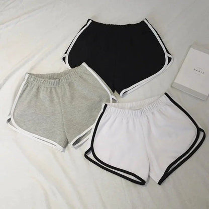 Mandotos women’s thin summer elastic shorts with quick-drying, loose-fit design and anti-external wear features, perfect for active summer wear.