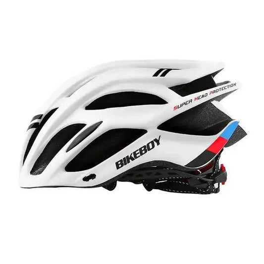 Mandotos TrailGuard adjustable bike helmet with ventilation and secure strap, designed for safety and comfort during cycling.