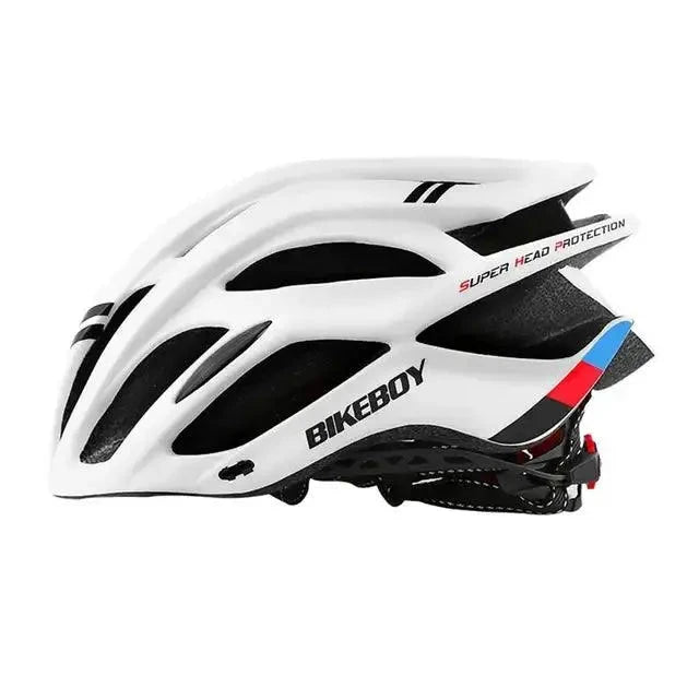 Mandotos TrailGuard adjustable bike helmet with ventilation and secure strap, designed for safety and comfort during cycling.