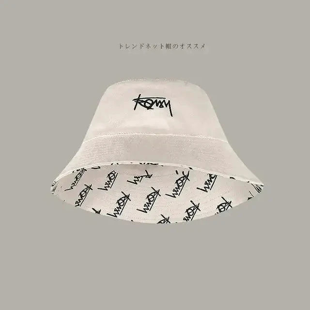 Mandotos Tropical Vibes men's Hawaiian bucket hat with dual-style design, featuring vibrant tropical print and wide brim.