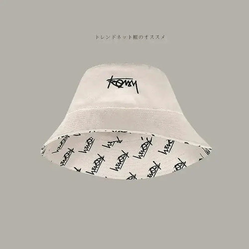 Mandotos Tropical Vibes men's Hawaiian bucket hat with dual-style design, featuring vibrant tropical print and wide brim.