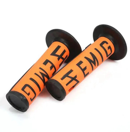 Mandotos UrbanCycle lock-on bike grips with ergonomic design, black rubber handles, and secure metal locking rings.