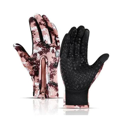Mandotos WarmRide Touch Gloves in black, designed for warmth and touchscreen compatibility, shown close-up on a hand.