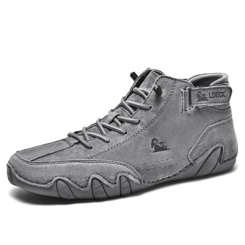 Mandotos Winter Rider leather boots featuring a classic design, sturdy construction, and warm lining for winter wear.