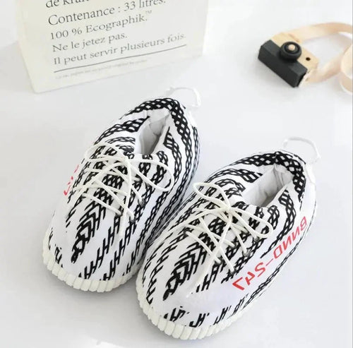 Mandotos winter warm slippers for indoor comfort, featuring plush lining and slip-resistant soles for cozy indoor wear.
