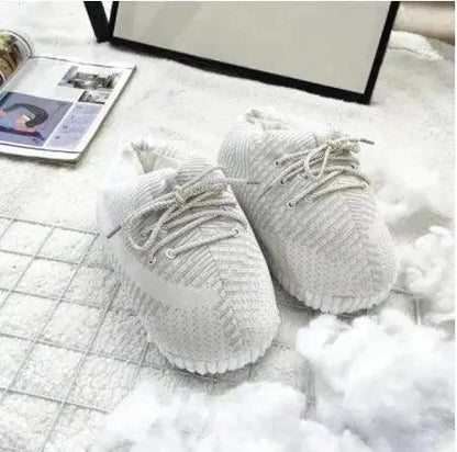 Mandotos winter warm slippers with plush interior, designed for cozy indoor comfort and slipper slippers warmth.