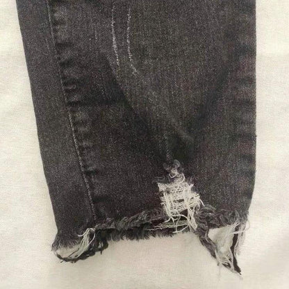Mandotos brushed denim cargo pants for women, featuring a stretchy, stylish, and versatile fit with functional side pockets.