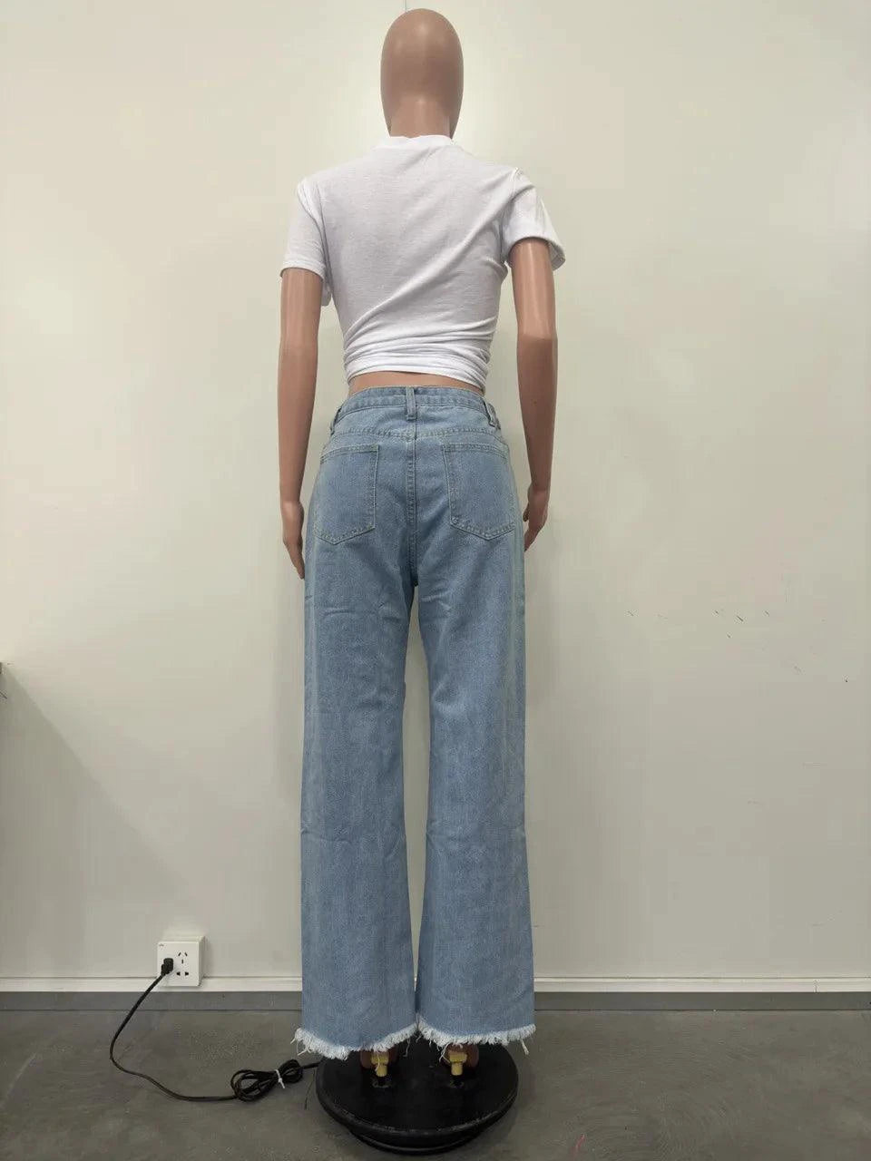 Mandotos burnt flower high waist women's jeans, trendy casual denim trousers for spring and summer, featuring floral print and relaxed fit.