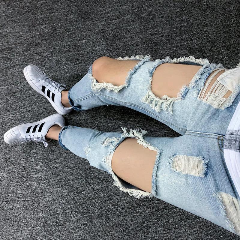 Mandotos women's summer oversized ripped cropped jeans with big distressed style and trendy K-style design.