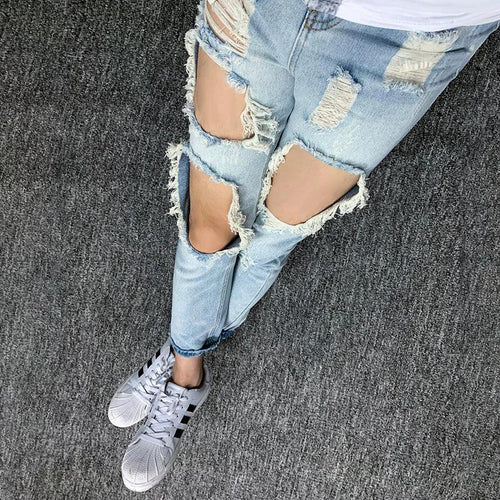 Mandotos women's summer oversized ripped cropped jeans with a trendy K-style and beggar scrape design, perfect for casual wear.