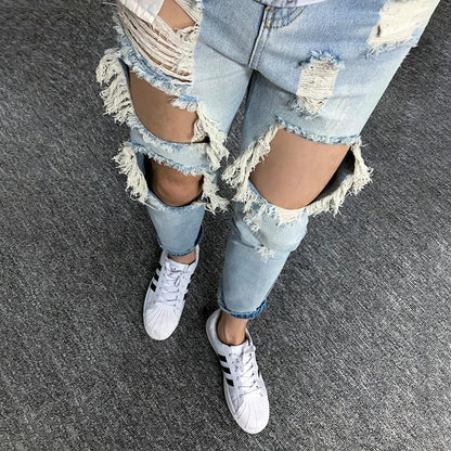 Mandotos women's summer oversized ripped cropped jeans with trendy K-style and distressed details, perfect for casual wear.