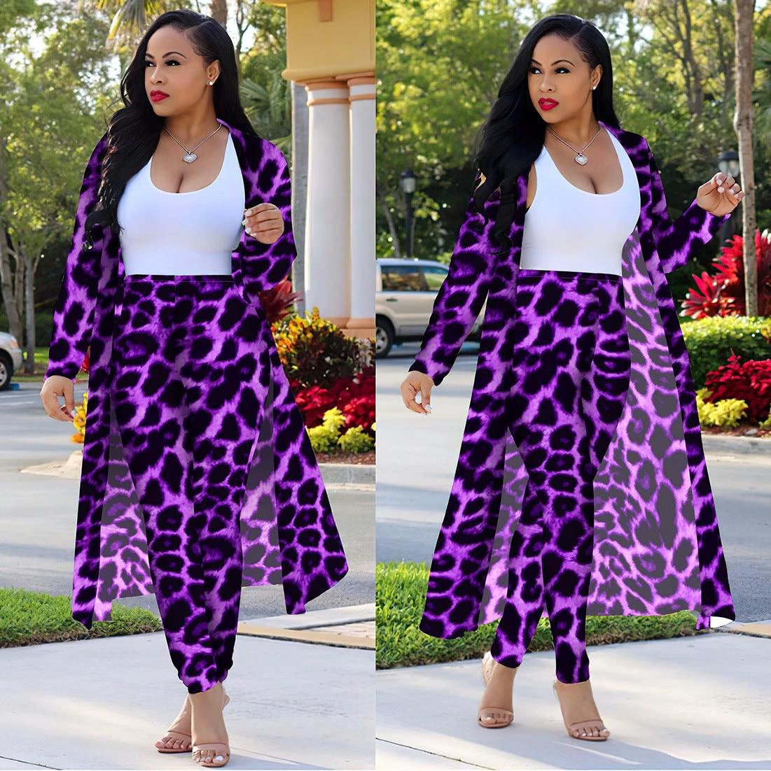 Women's long-sleeved leopard print suitcoat by MANDOTOS, stylish and fitted blazer with animal pattern fabric.