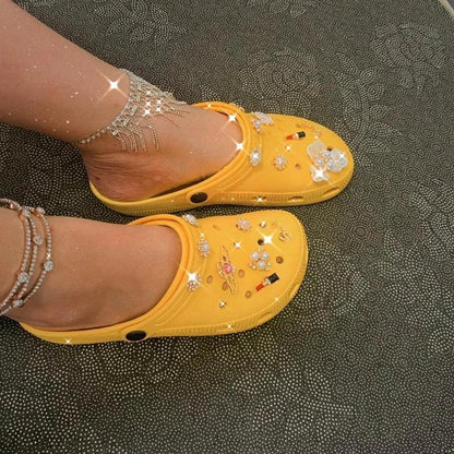 Mandotos women’s slippers shoes clogs with soft sole and cozy design, perfect for indoor comfort and casual wear.