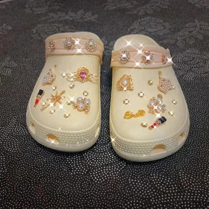 Mandotos women’s slippers shoes clogs with open back, cozy slip-on design, lightweight and comfortable for casual wear.