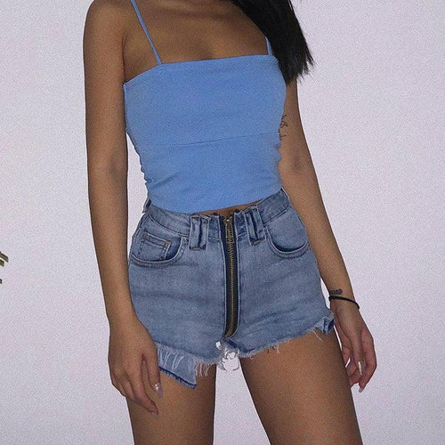 Mandotos Xuan Ya high-waisted denim shorts with hip zipper, showcasing a stylish fit and trendy design.