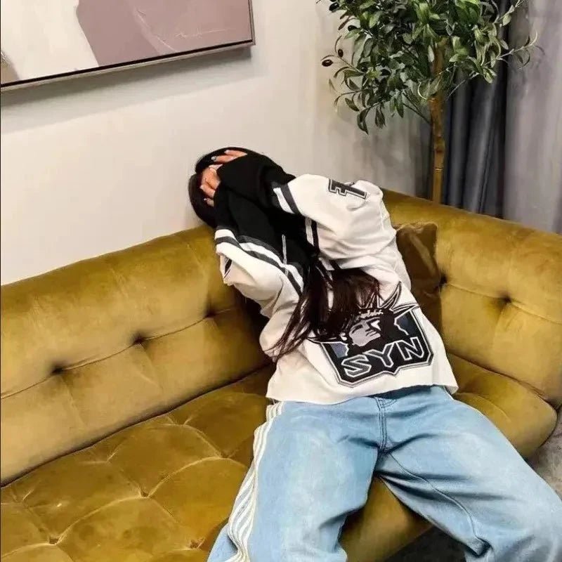 Mandotos Y2K baggy jeans with embroidered stripes, wide-leg denim streetwear pants for men and women, casual hip-hop style