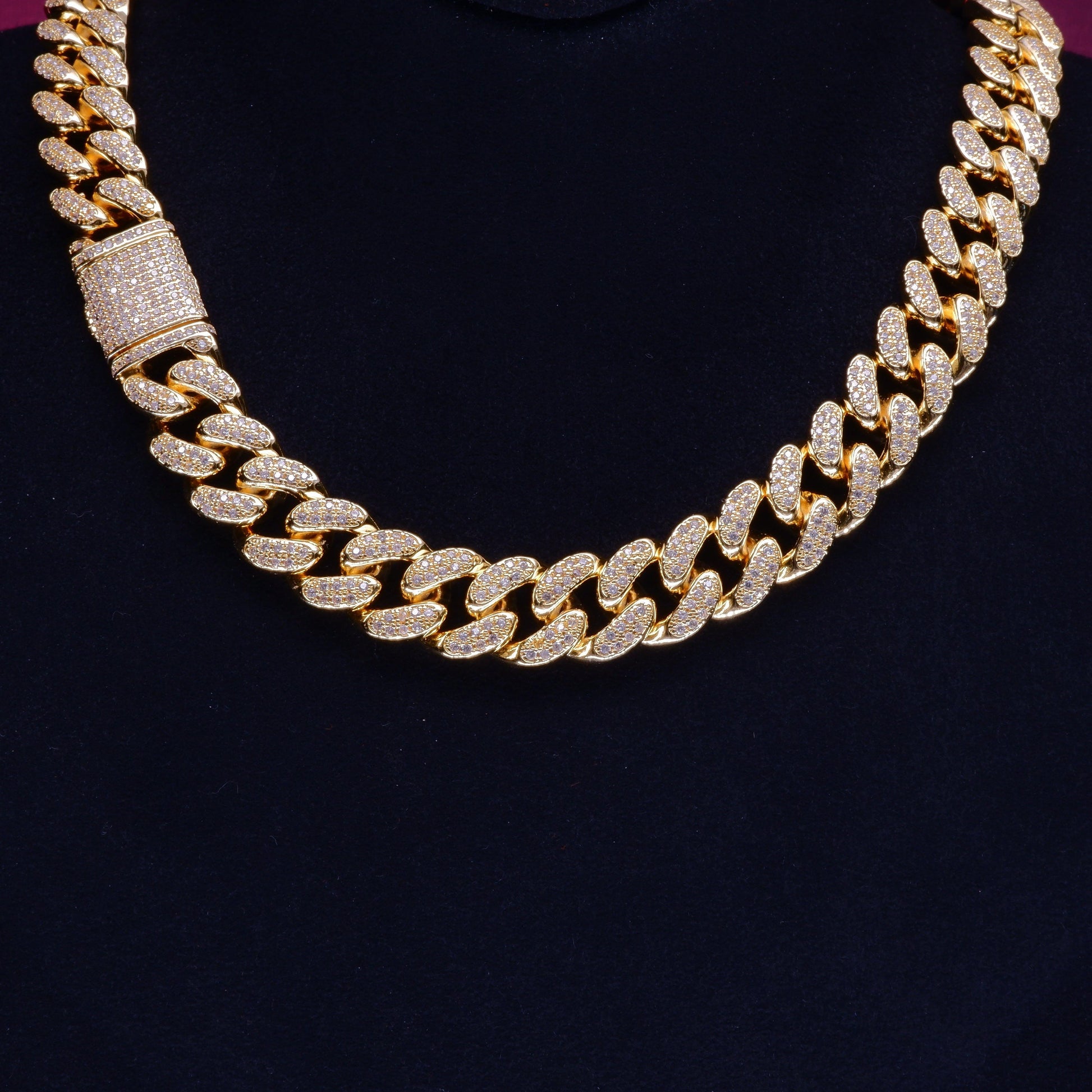Gold Shine Iced Cuban Chain - MANDOTOS